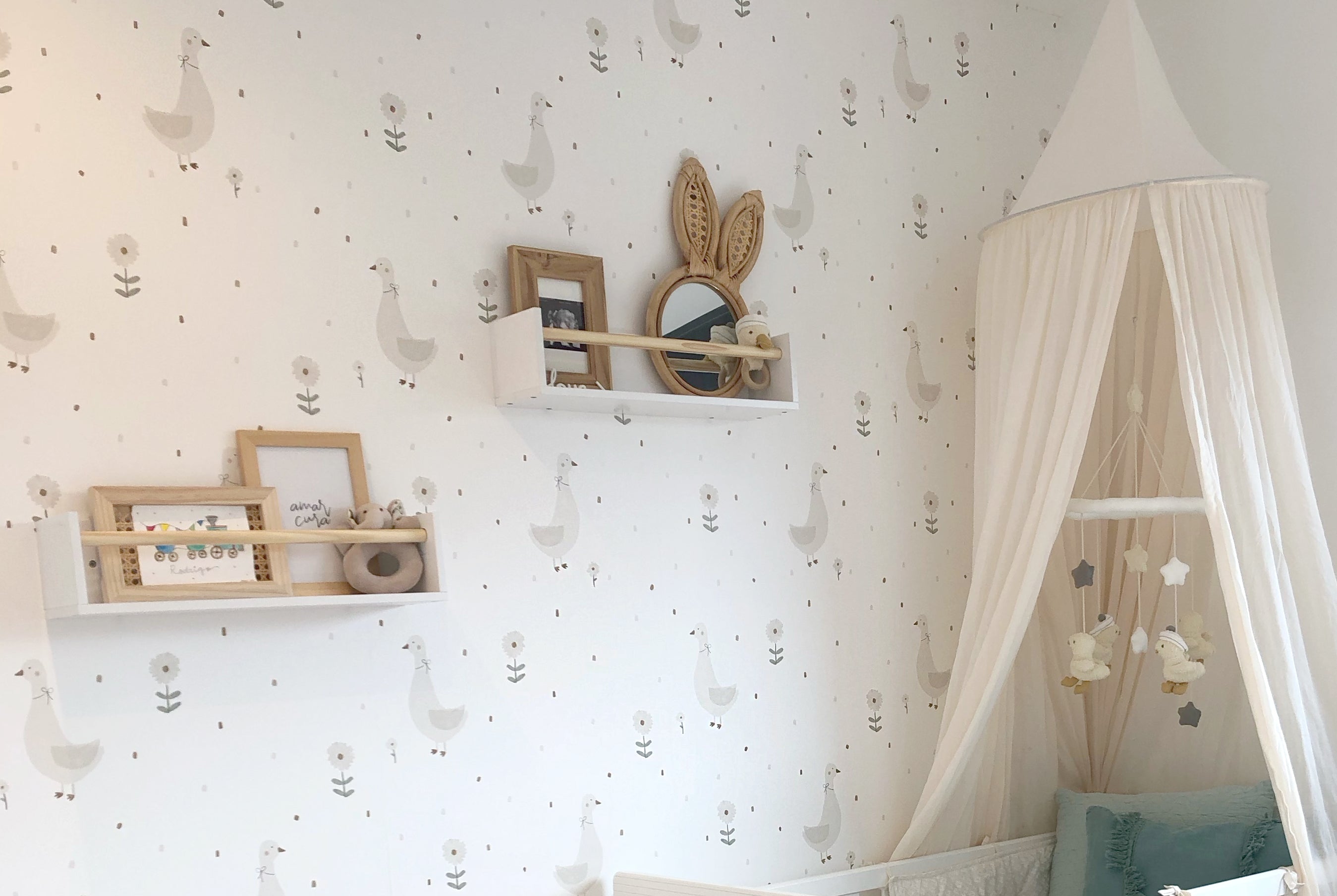 ¿Se pueden utilizar varios diseños papel pintado en una misma habitación?