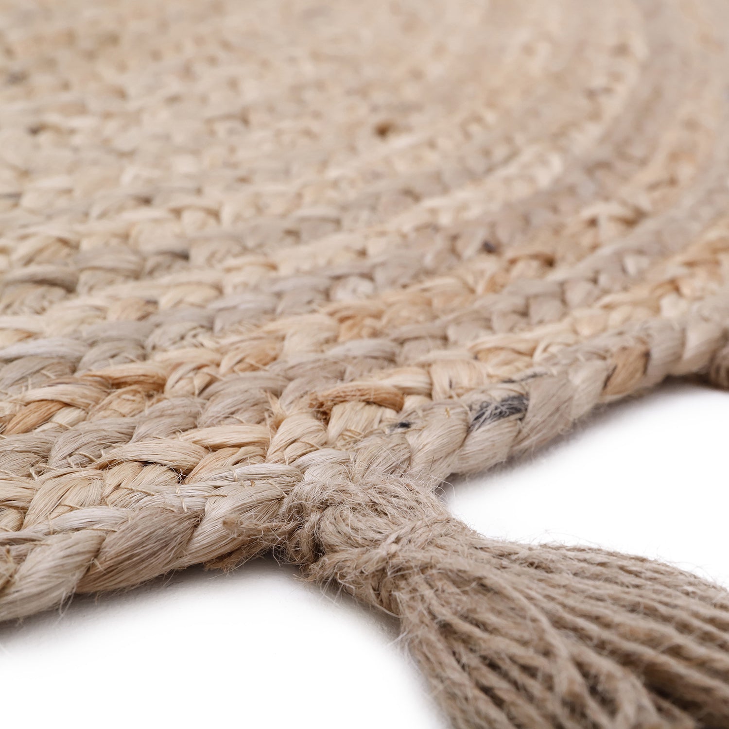 Alfombra de yute con decoración boho redonda