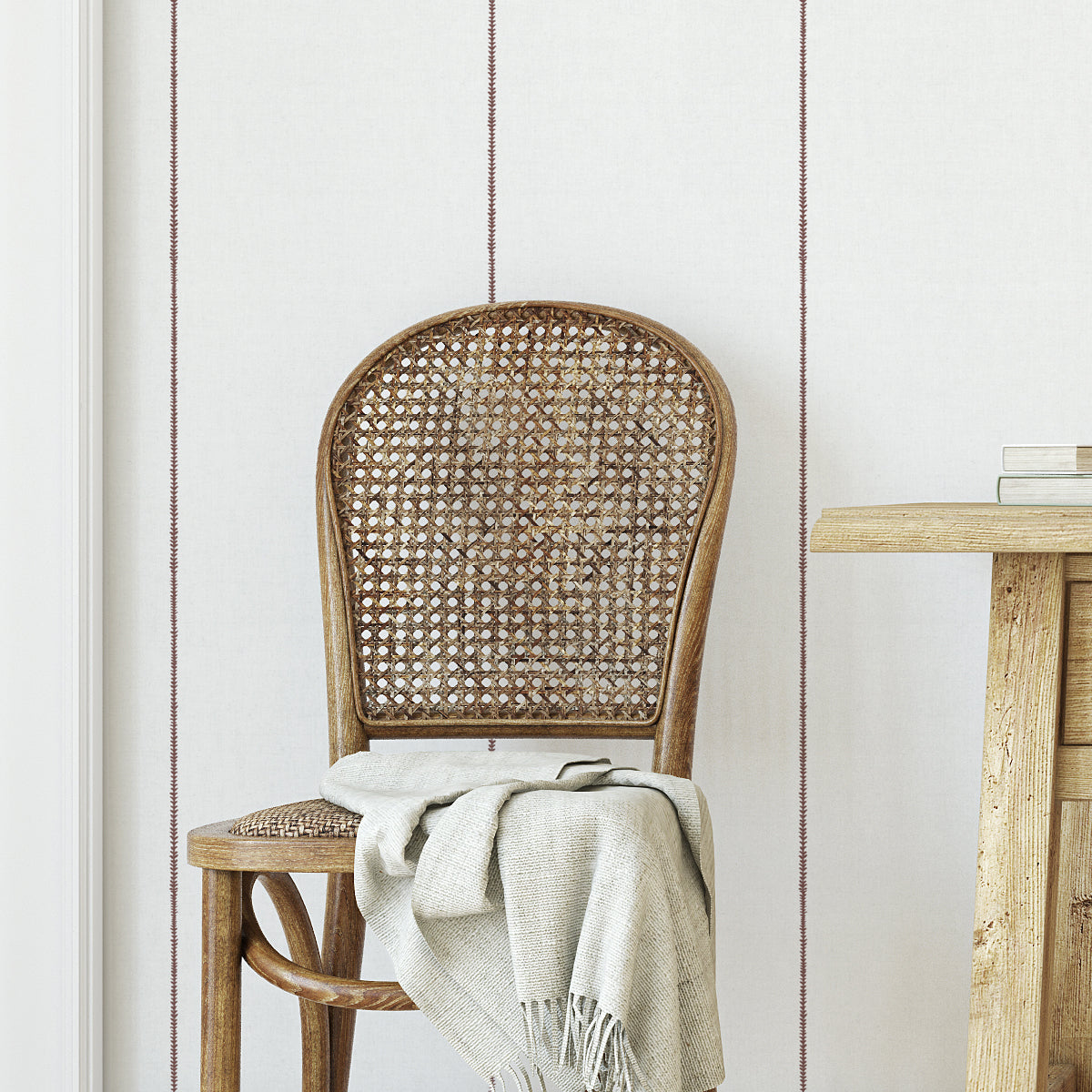 Decoración de la casa con papel pintado rayas minimalistas color burdeos