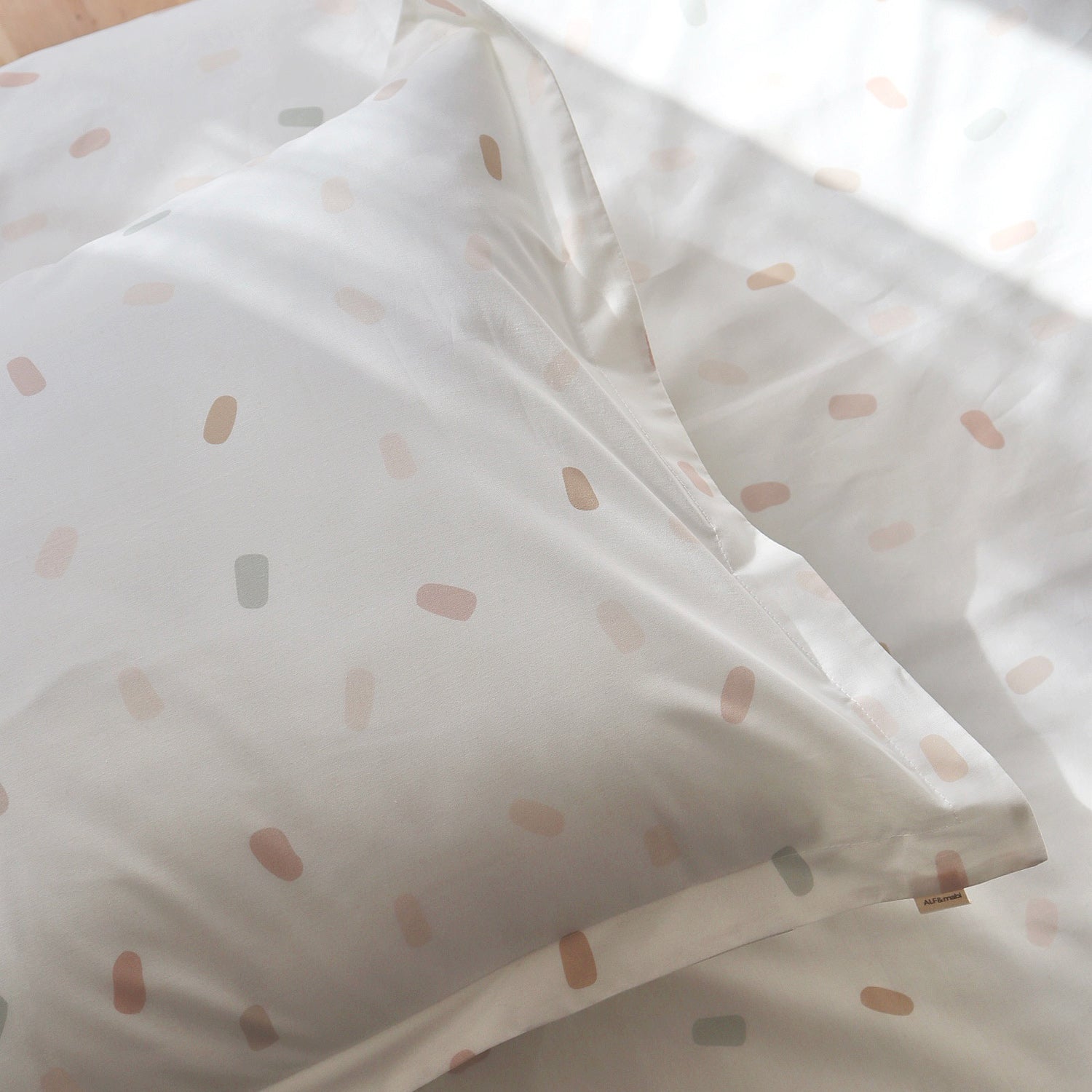 Funda de almohada Confetti bordes lisos