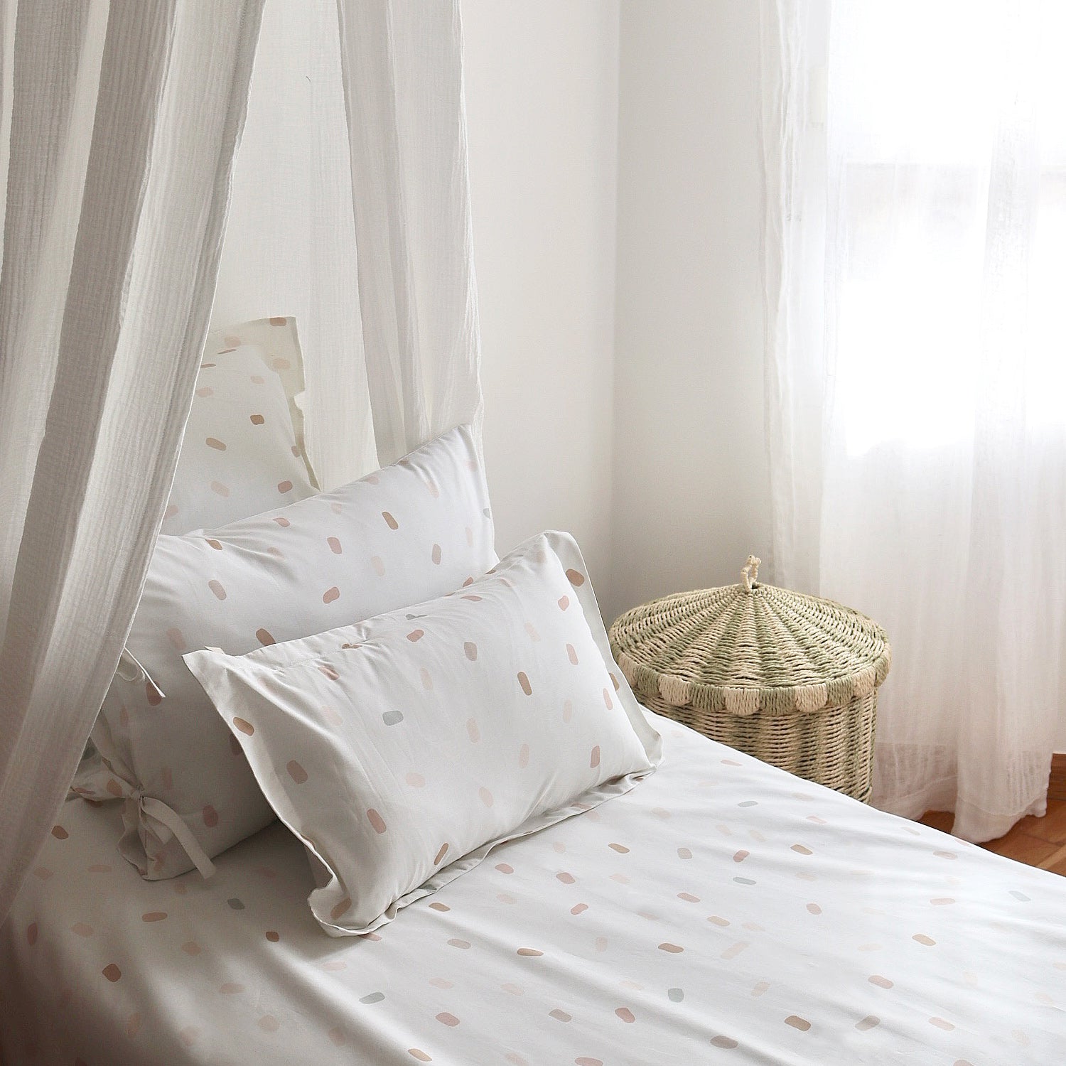 Funda de almohada Confetti bordes lisos