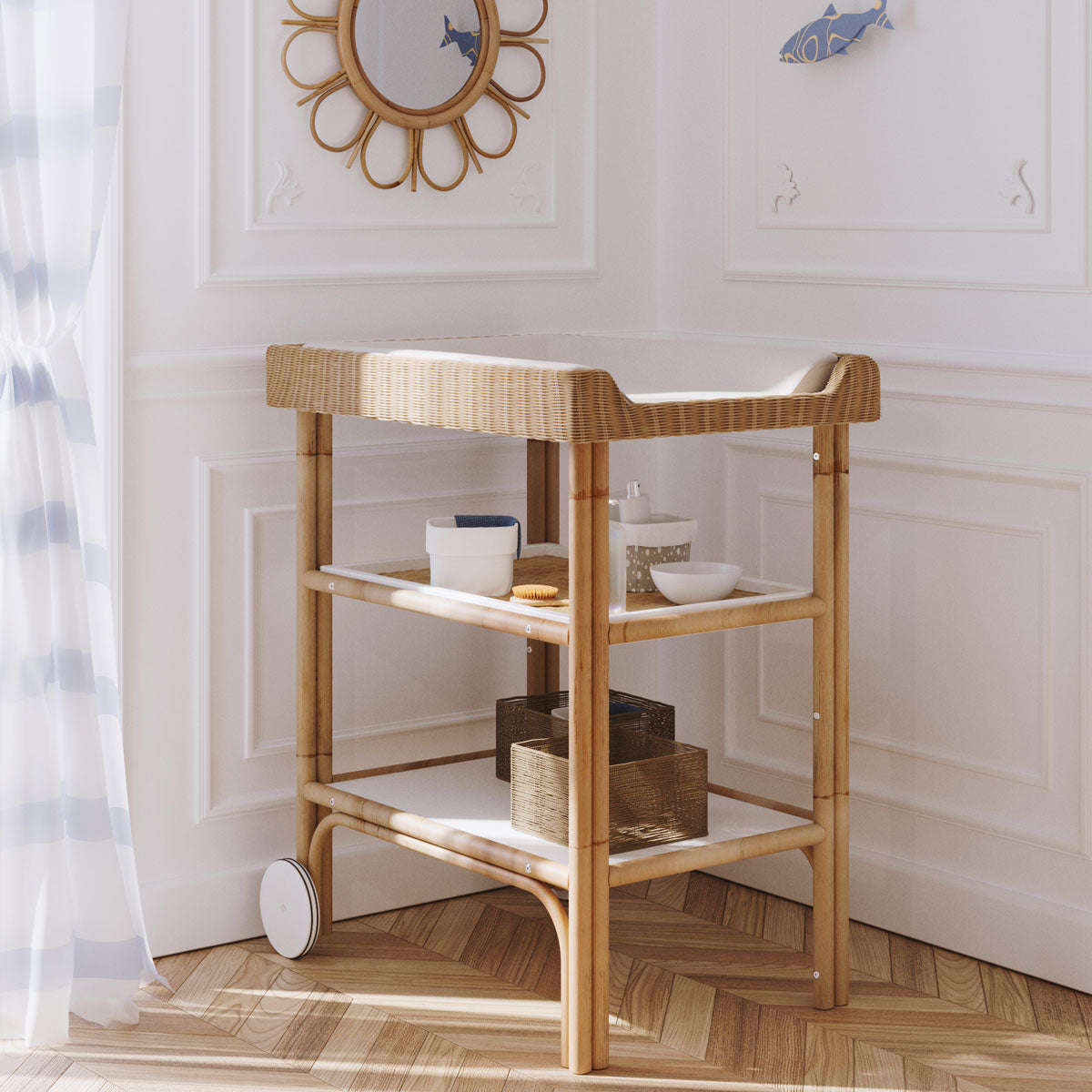 Mueble cambiador de bebé de ratán natural