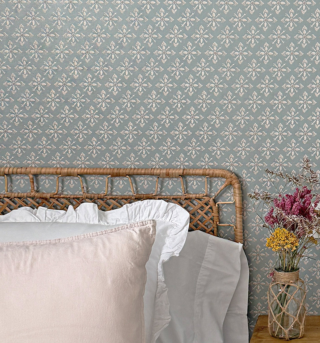 Papel pintado Cologne para decorar dormitorios