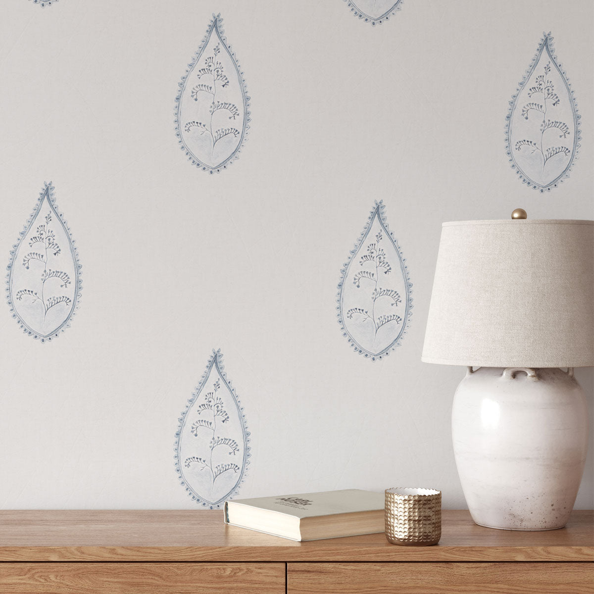 Papel pintado Paisley para decorar el salón elegante y neutro