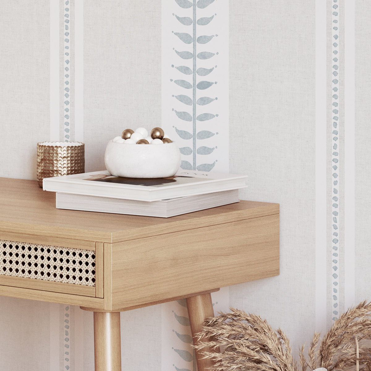 Listrado Gabriela Blue Mist – Papel de listrado vinílico elegante e sereno, image size:1200x1200