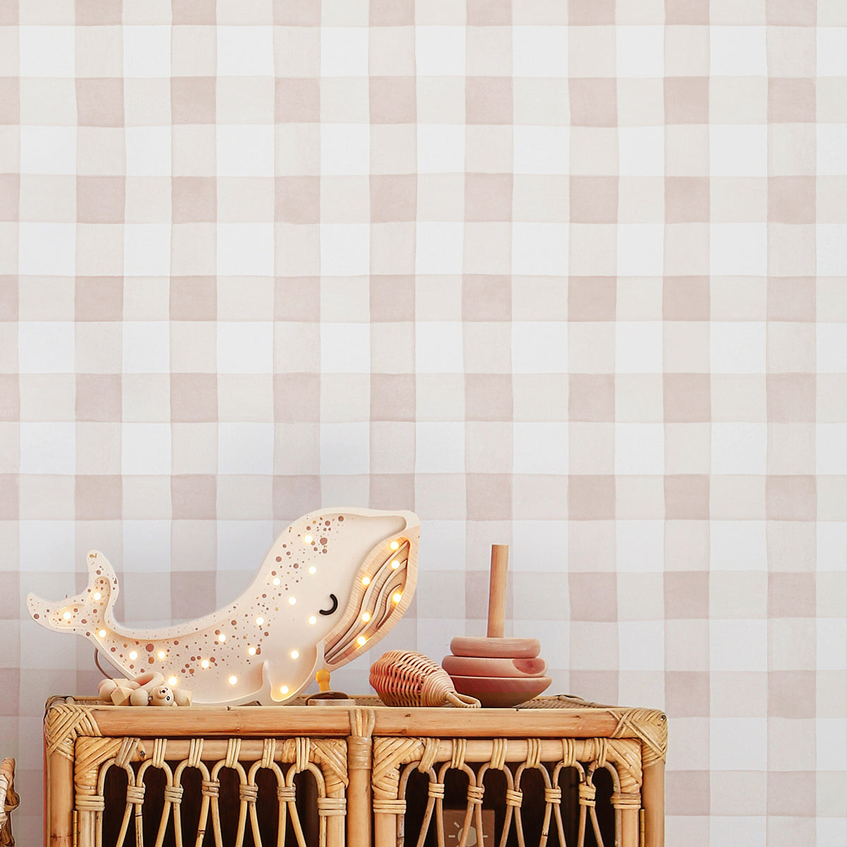 Papel pintado Vichy rosa para decoración de cuartos de niños