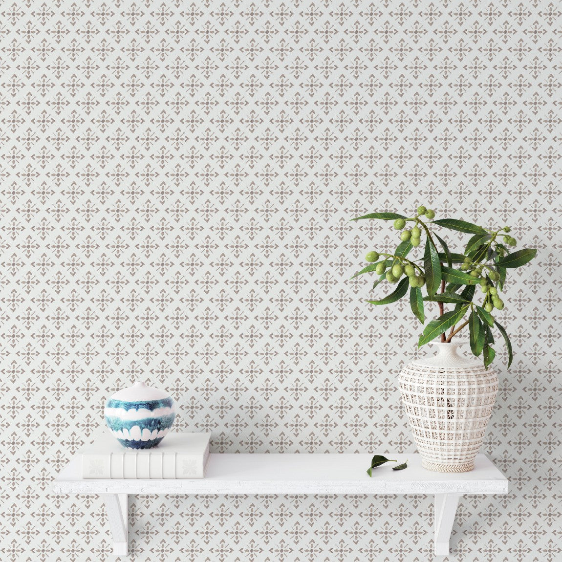 Nuestro Papel Pintado Cologne es ideal para dar protagonismo a un espacio con elegancia y sencillez. Sus colores lo hacen versátil a la hora de decorar distintas estancias como salones, pasillos o dormitorios.