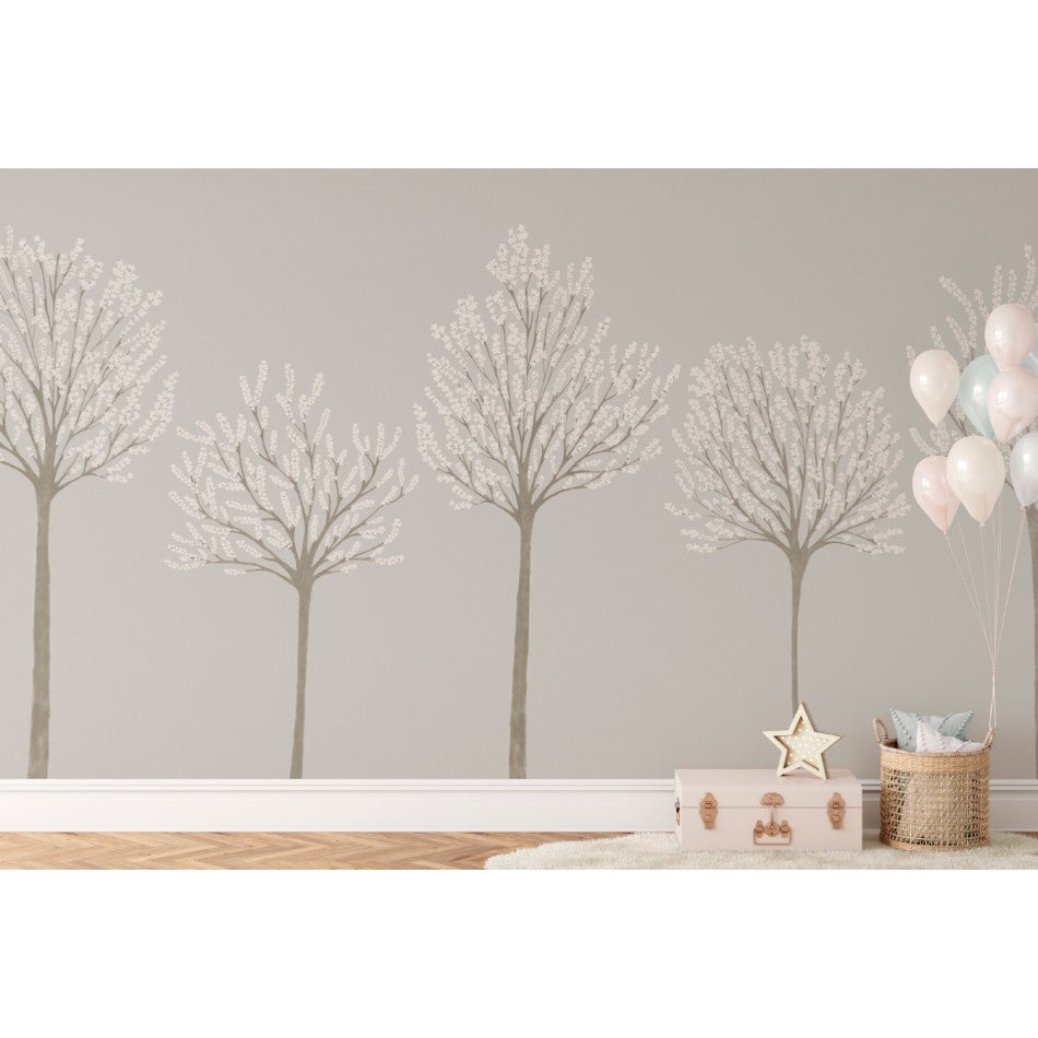 El mural de pared Arboleda gris es perfecto para decorar habitaciones de niñas mayores o de adolescentes.