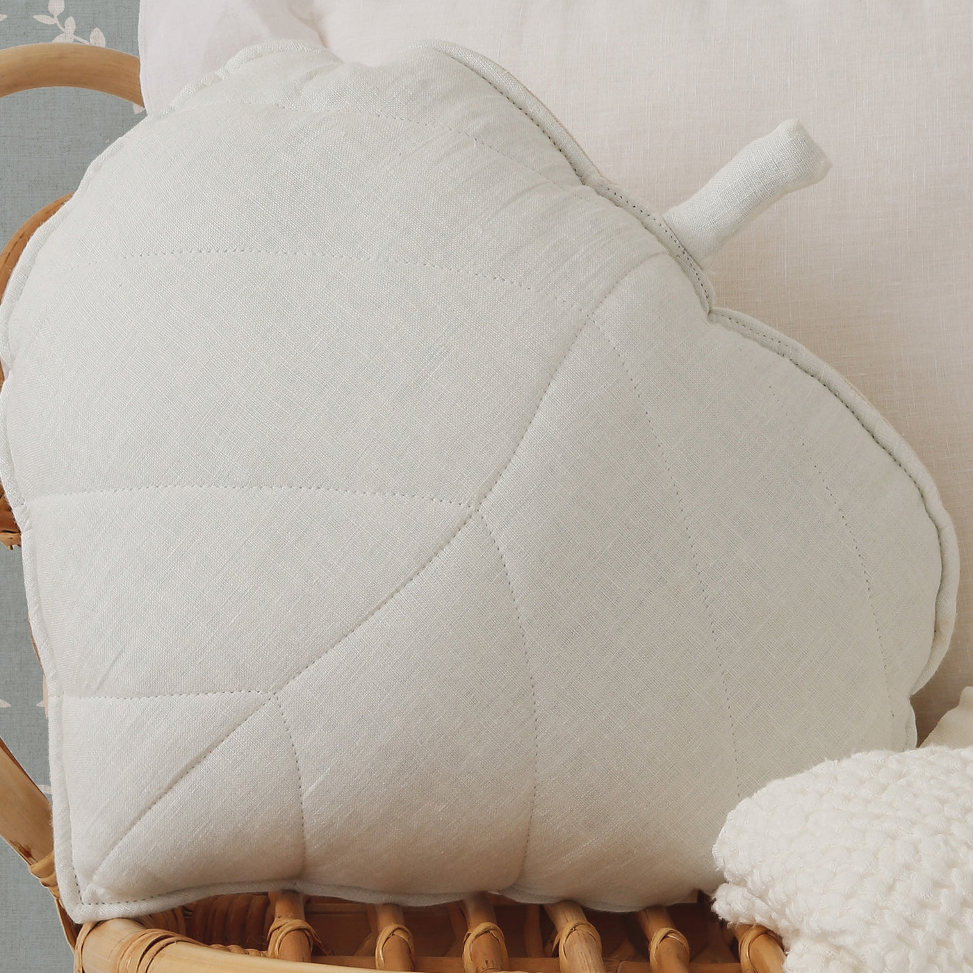 Cojin Hoja lino blanco