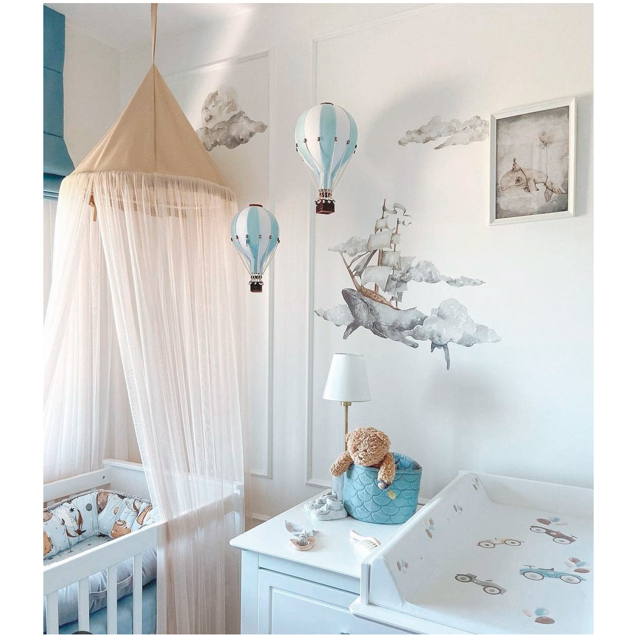 Globo colgante decorativo infantil azul y blanco