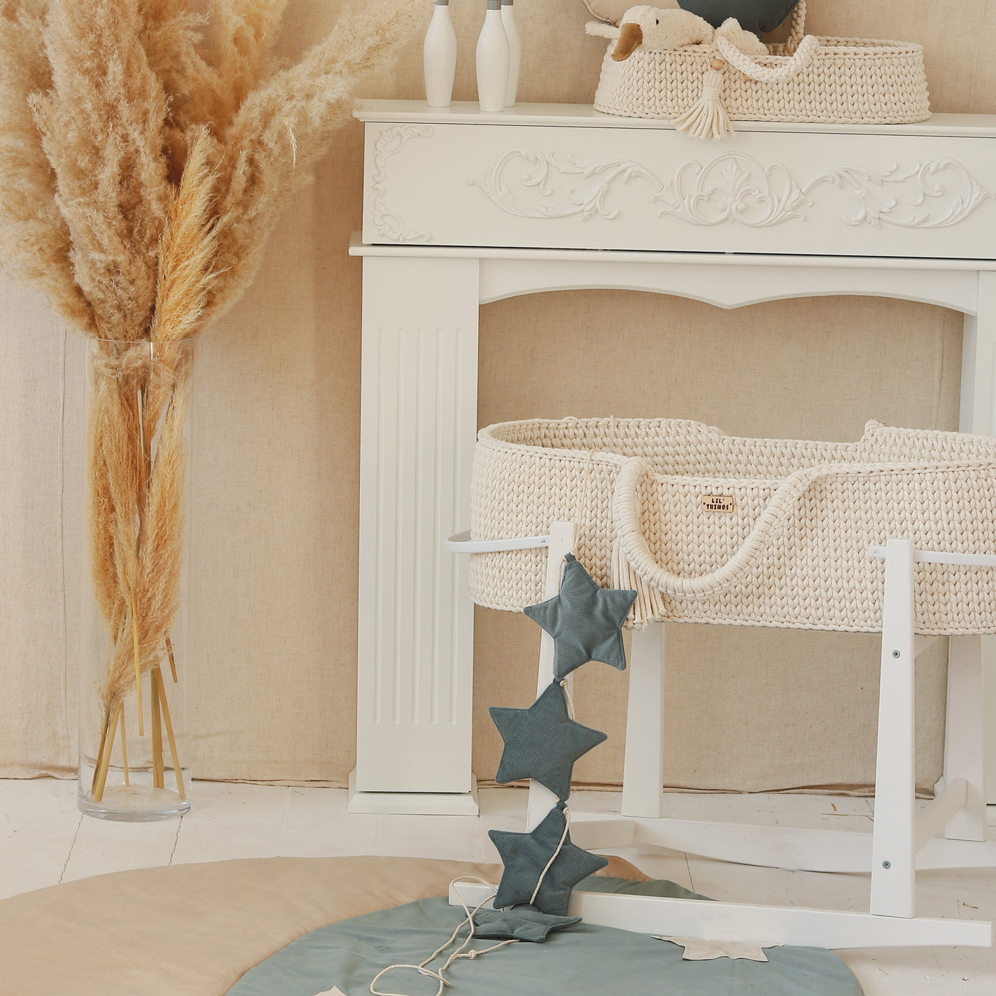 Guirnalda de estrellas verde mint grisáceo para decorar cuartos de bebés