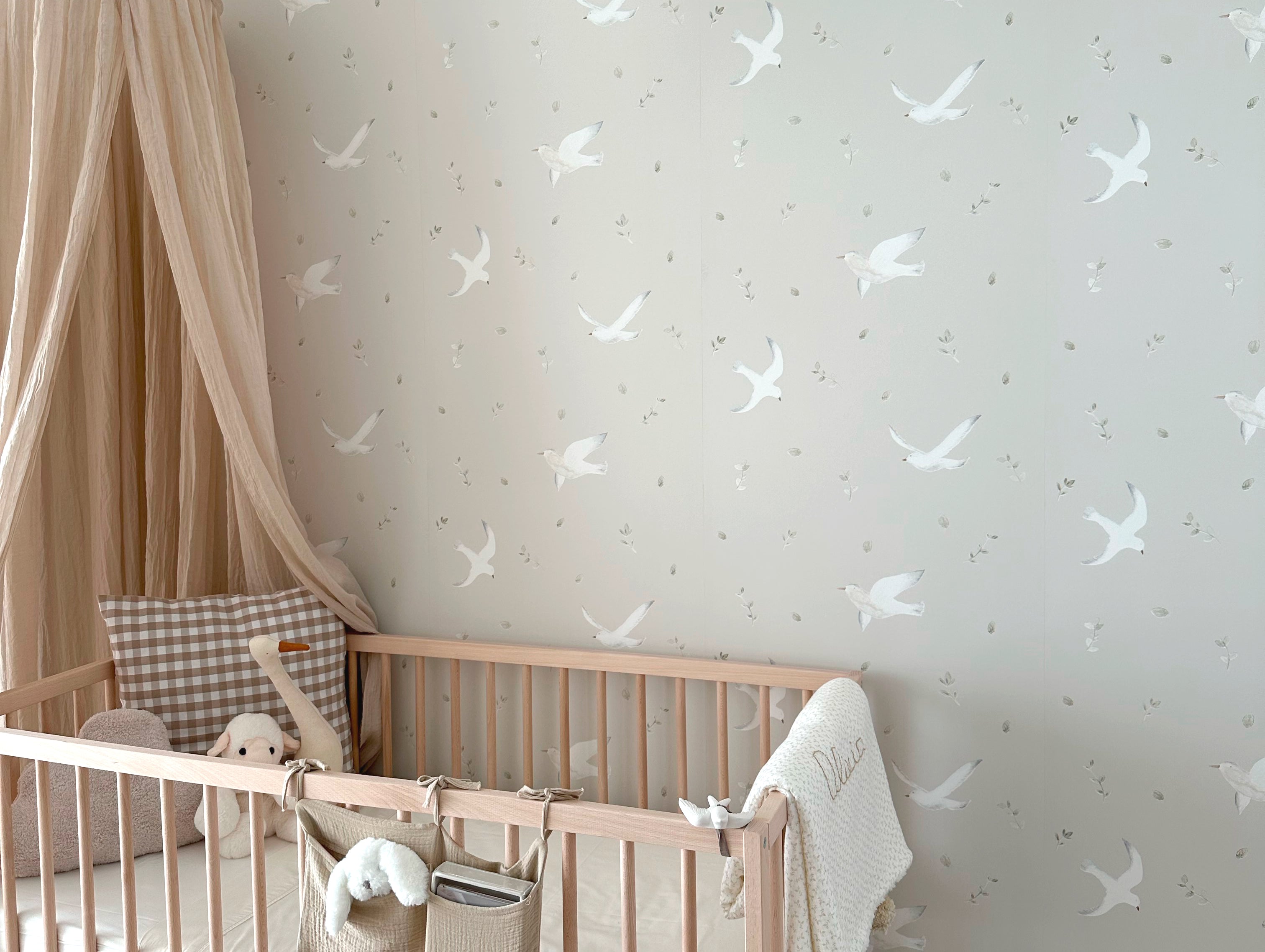 El cuarto de Olivia: gaviotas, beige y mucha paz