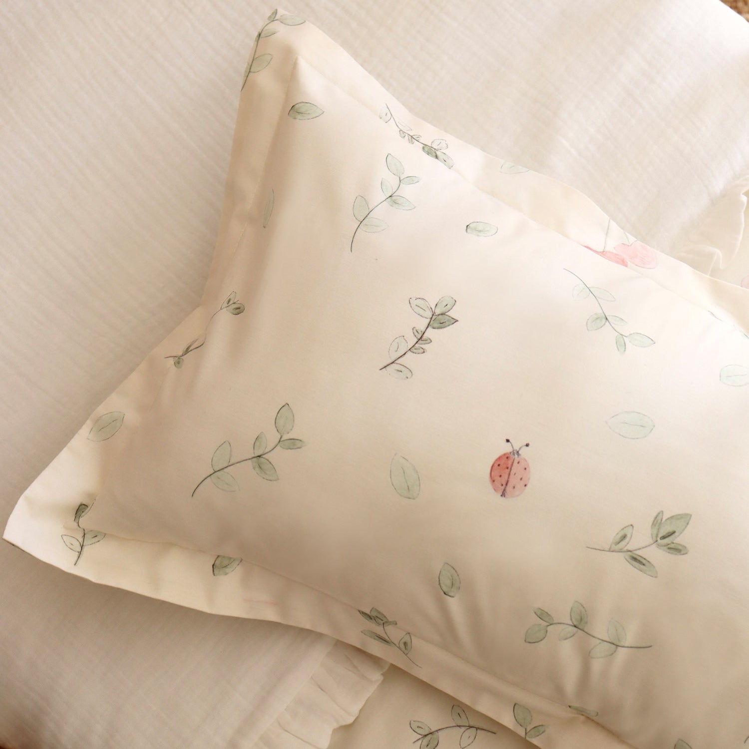 Funda de almohada Mariquitas Borde Liso
