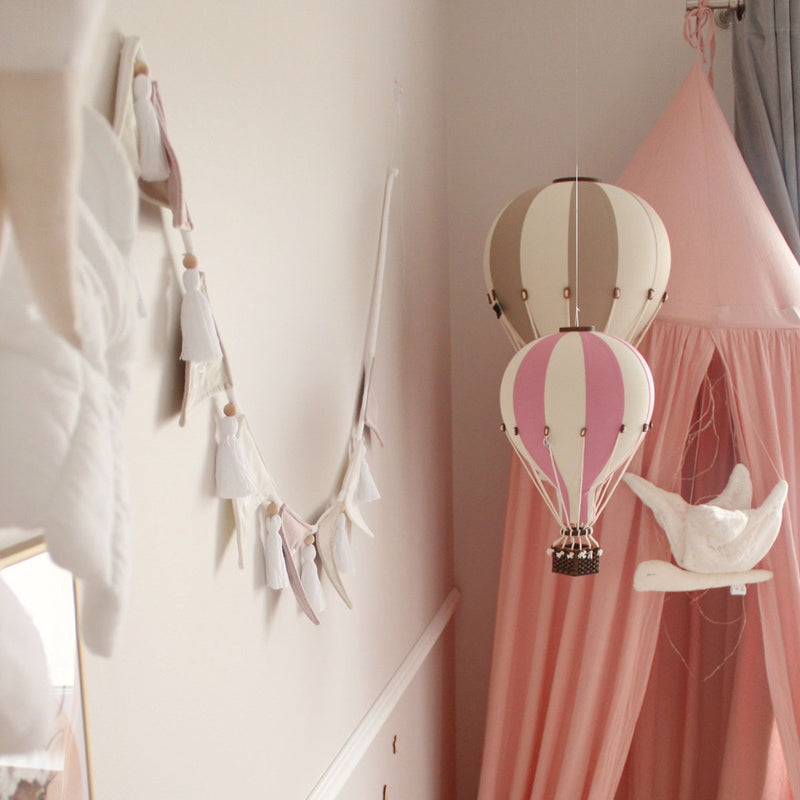 Globo aerostático para decoración de habitación infantil rosa y beige