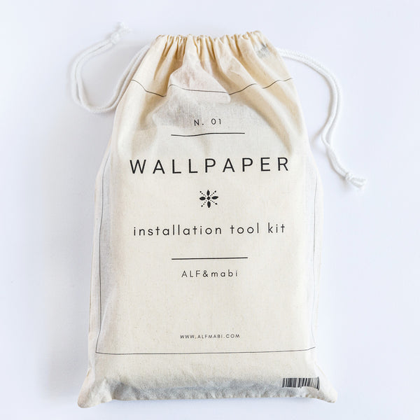 Wallpapering kit