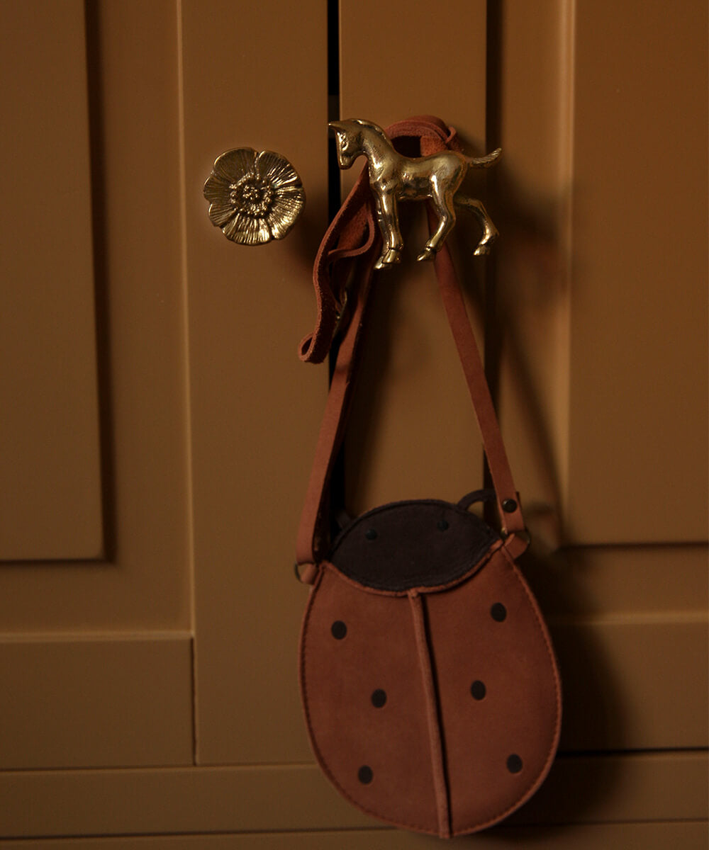 Tirador de caballo para decoración de la casa de campo