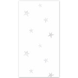 Nuestro papel pintado Estrellas tonos gris es perfecto para los que buscan una decoración neutra para el cuarto de los niños. Además su color gris permite añadir toques de color en el resto de la decoración infantil.