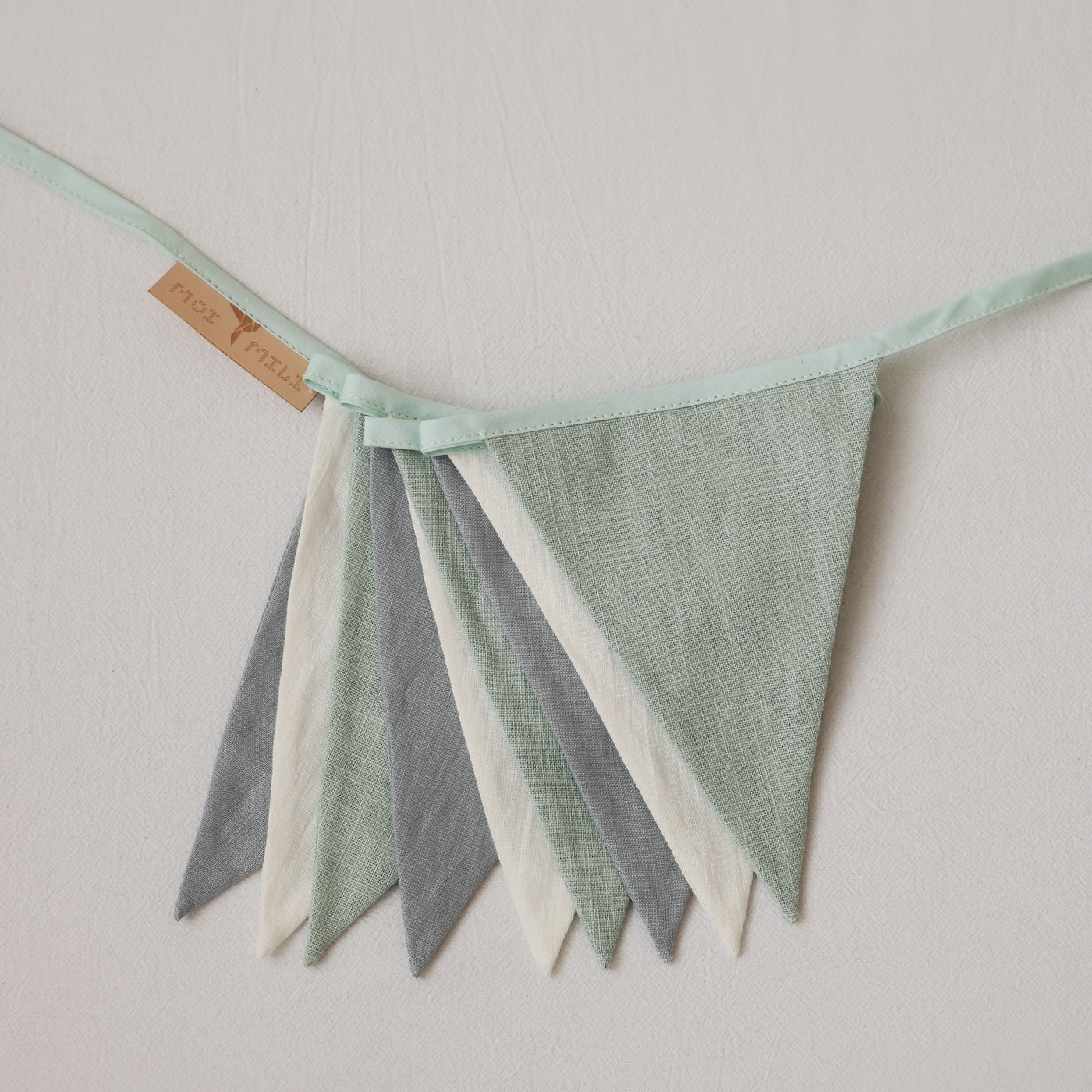 Guirnalda banderines verde mint